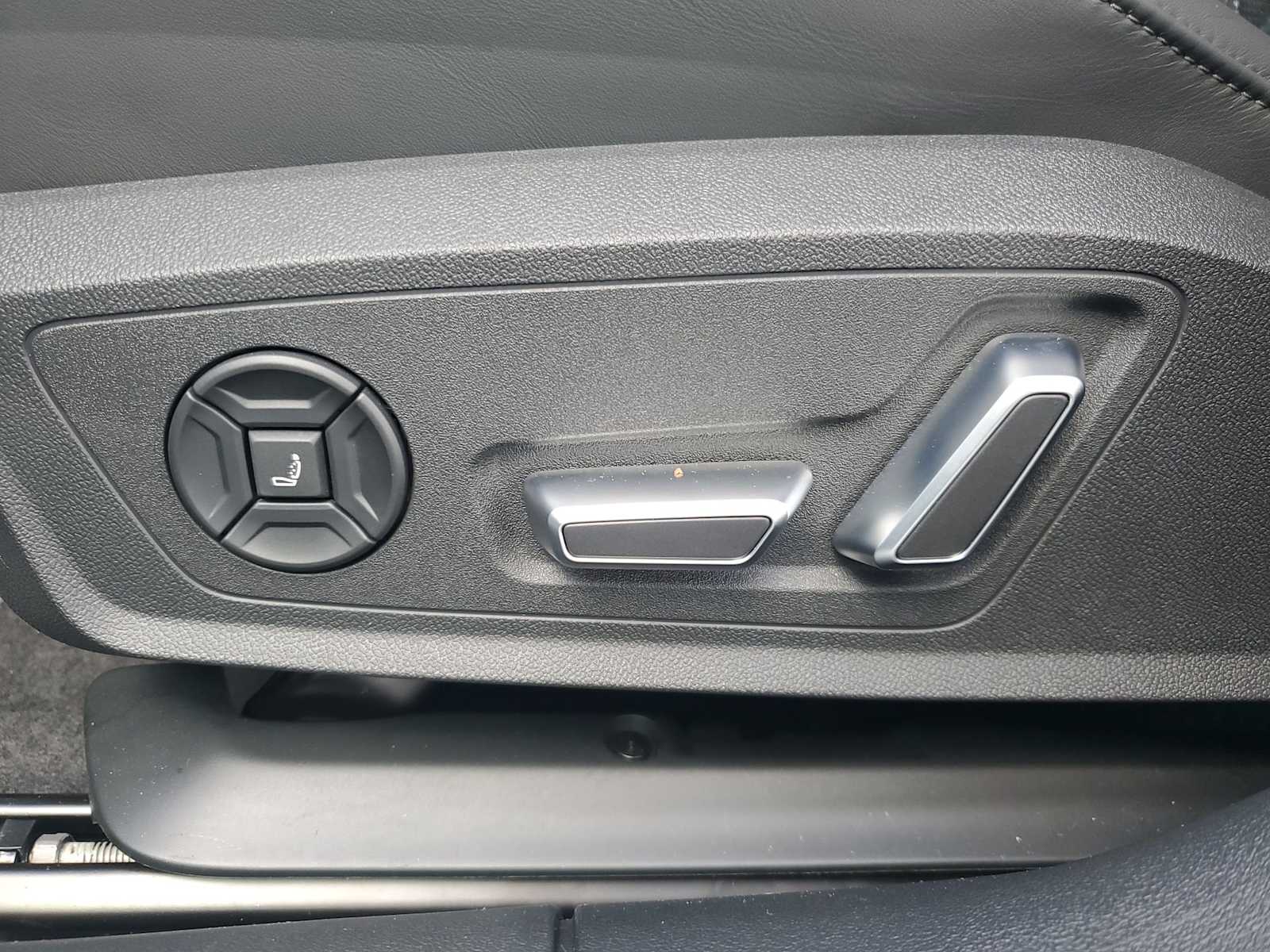 Thumbnail: 2025 Audi S5 - 12