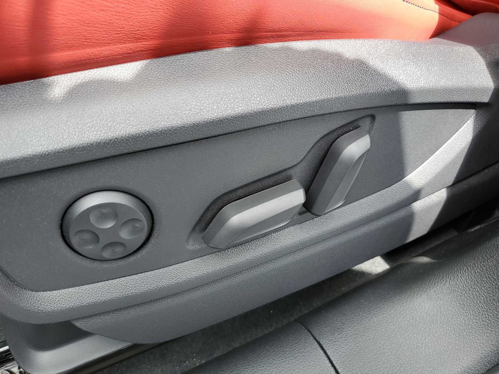 Thumbnail: 2023 Audi SQ5 - 17