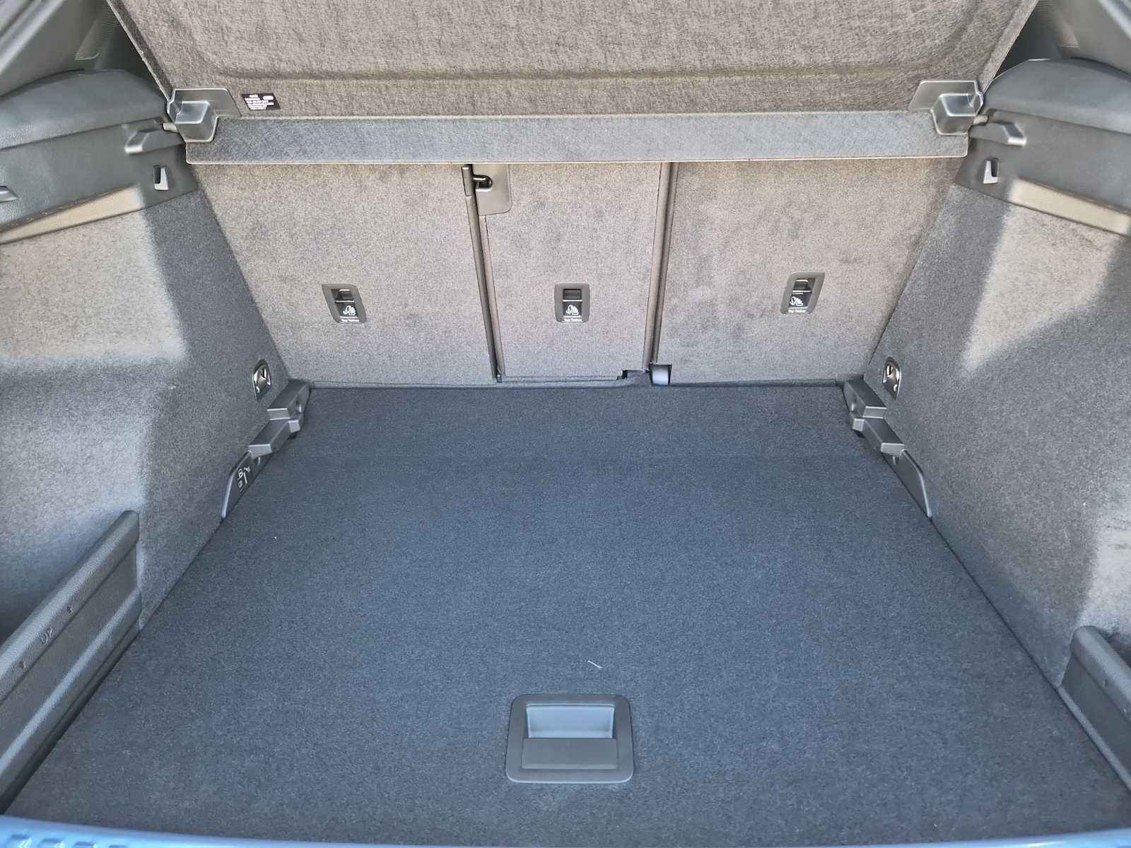 Thumbnail: 2025 Audi Q3 - 26