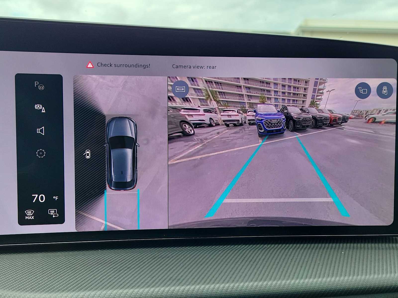 Thumbnail: 2026 Audi SQ5 - 24