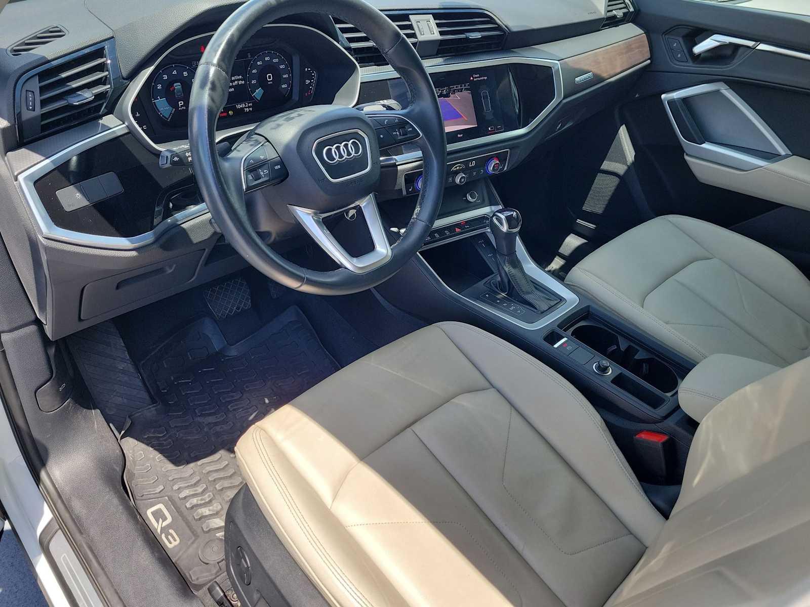 Thumbnail: 2022 Audi Q3 - 2