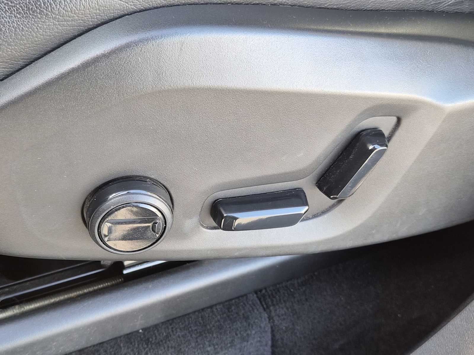 Thumbnail: 2021 Volvo XC90 - 16