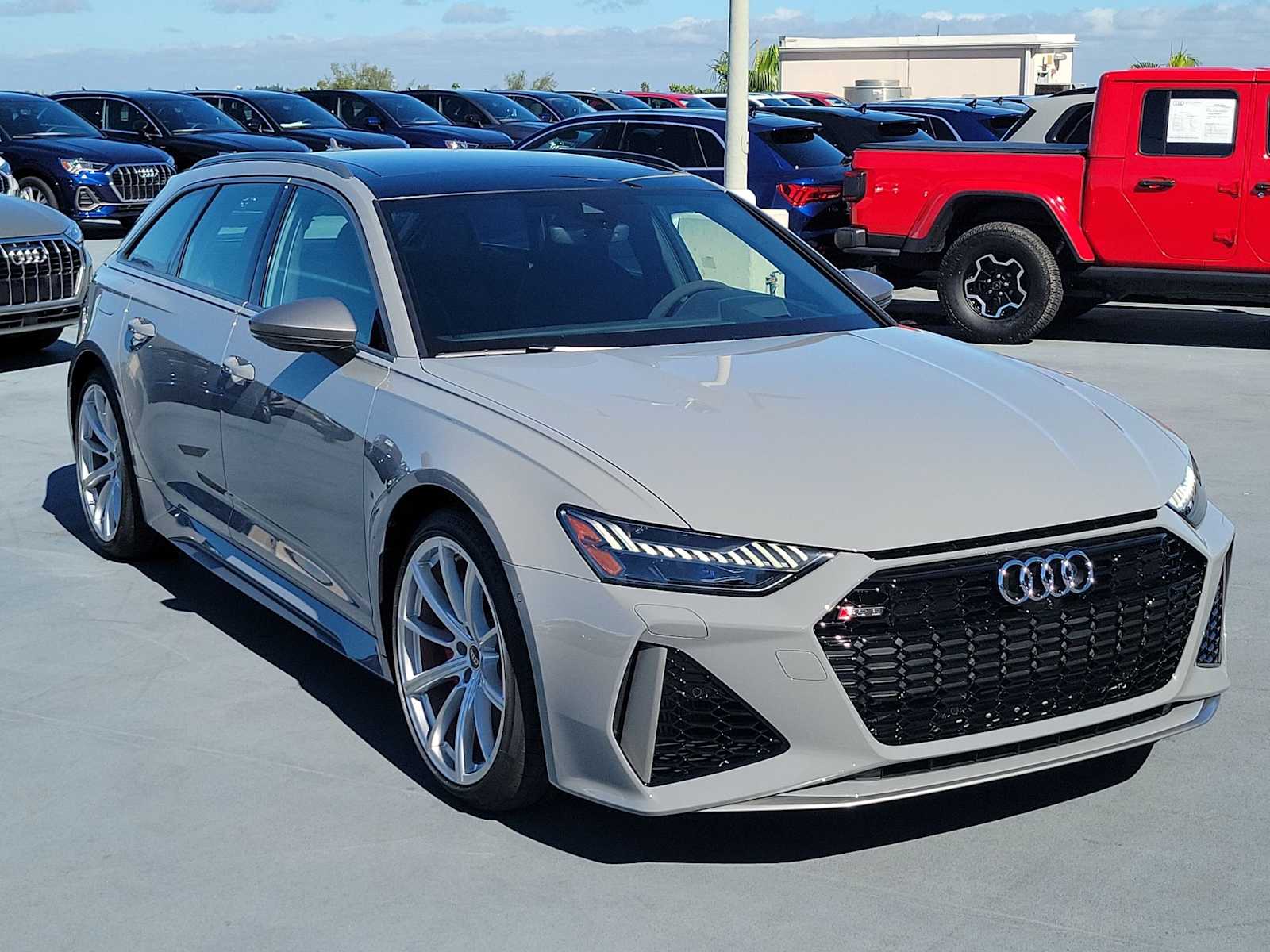 Thumbnail: 2026 Audi RS 6 - 8