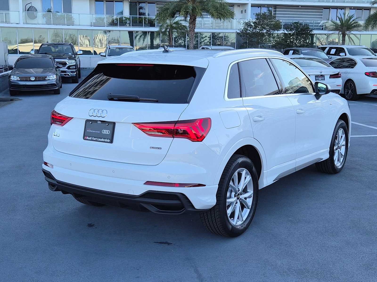 Thumbnail: 2025 Audi Q3 - 6