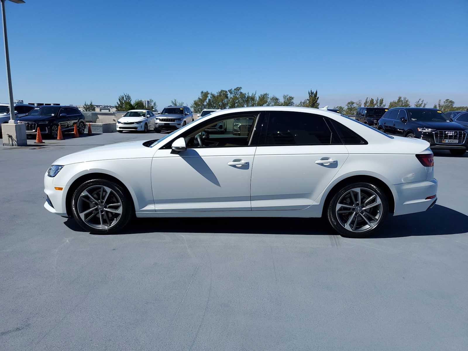 Thumbnail: 2019 Audi A4 - 3