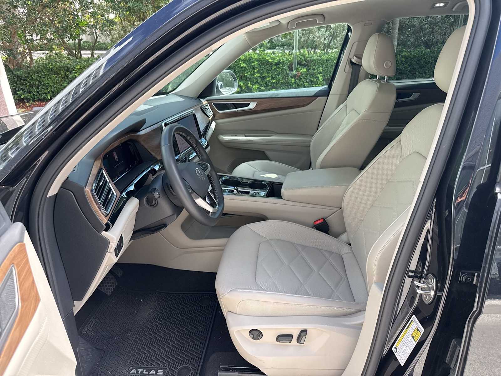 Thumbnail: 2024 Volkswagen Atlas - 2