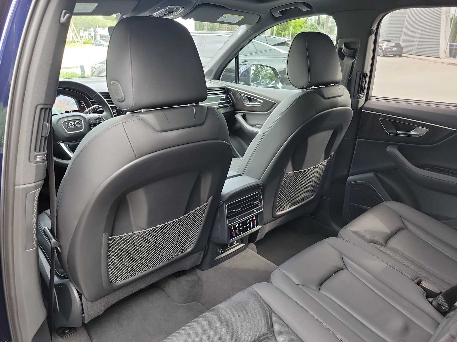Thumbnail: 2021 Audi Q7 - 16