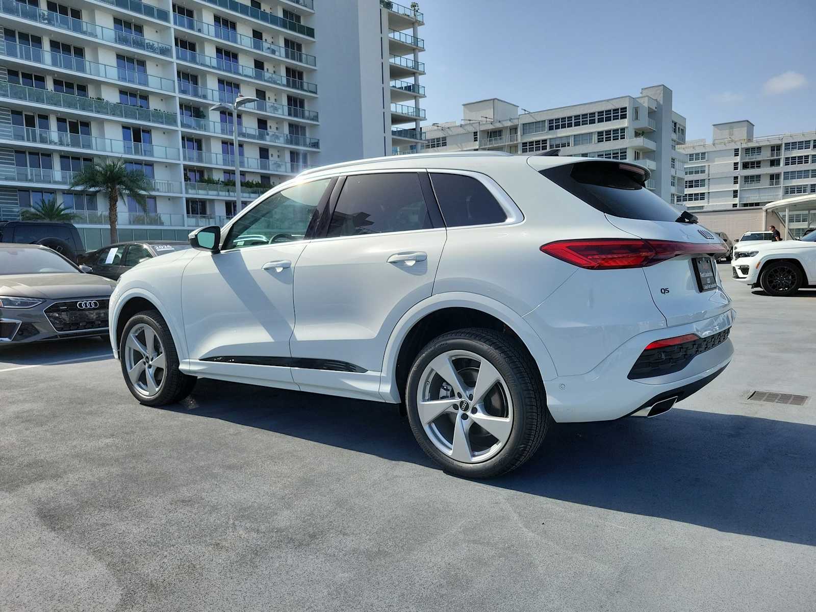 Thumbnail: 2026 Audi Q5 - 4