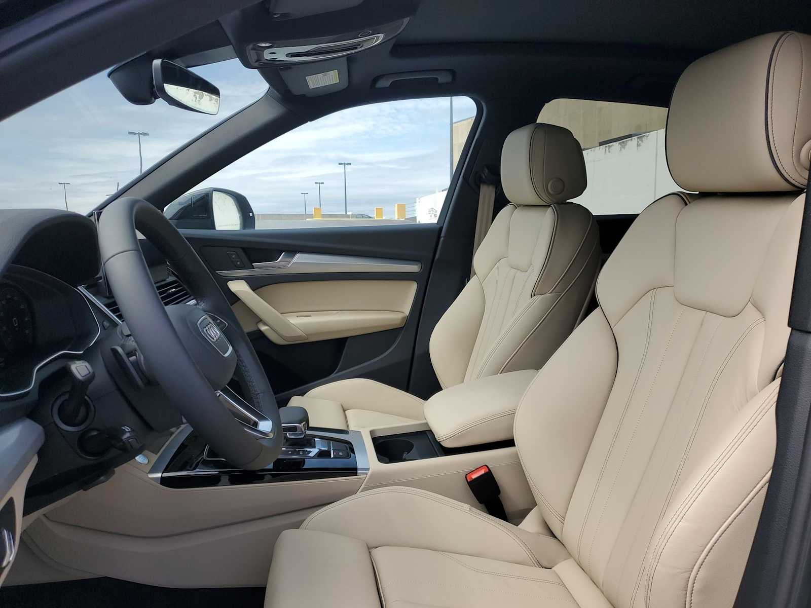 Thumbnail: 2025 Audi Q5 - 12