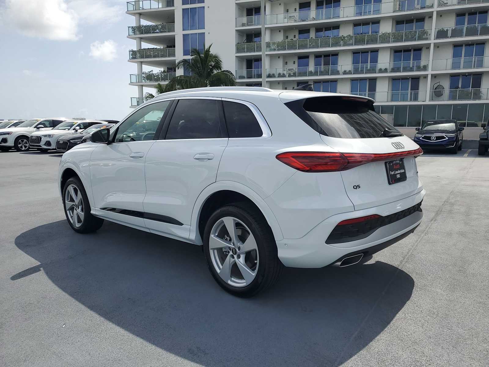 Thumbnail: 2025 Audi Q5 - 4