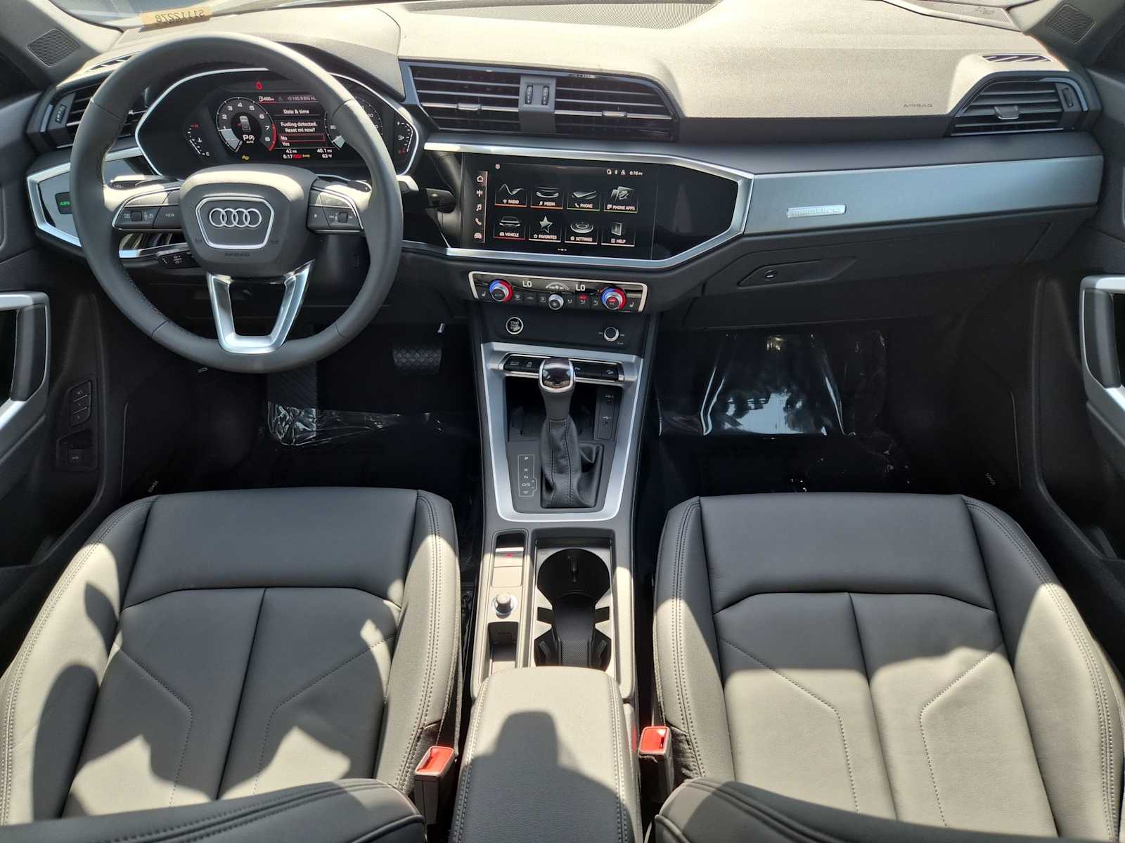 Thumbnail: 2025 Audi Q3 - 14