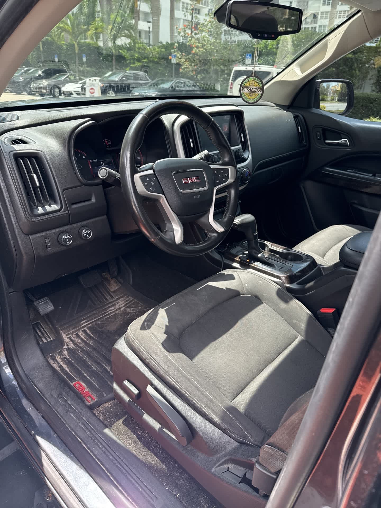 Thumbnail: 2016 GMC Canyon - 3