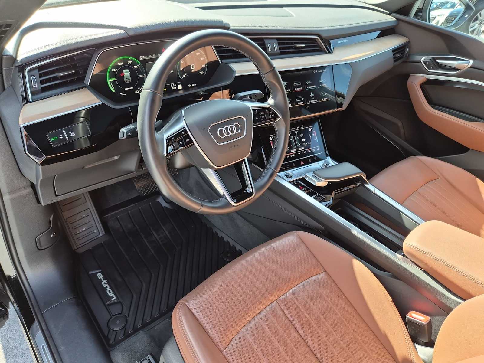 Thumbnail: 2024 Audi Q8 e-tron - 2