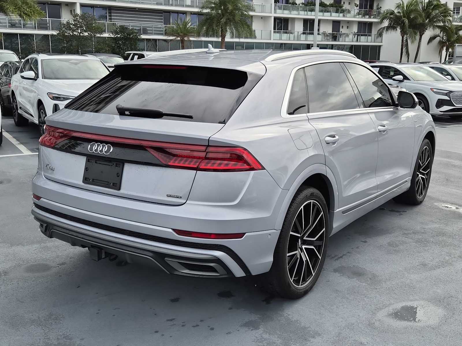 Thumbnail: 2021 Audi Q8 - 6