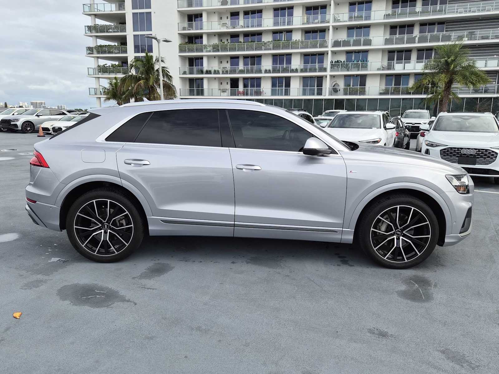 Thumbnail: 2021 Audi Q8 - 7