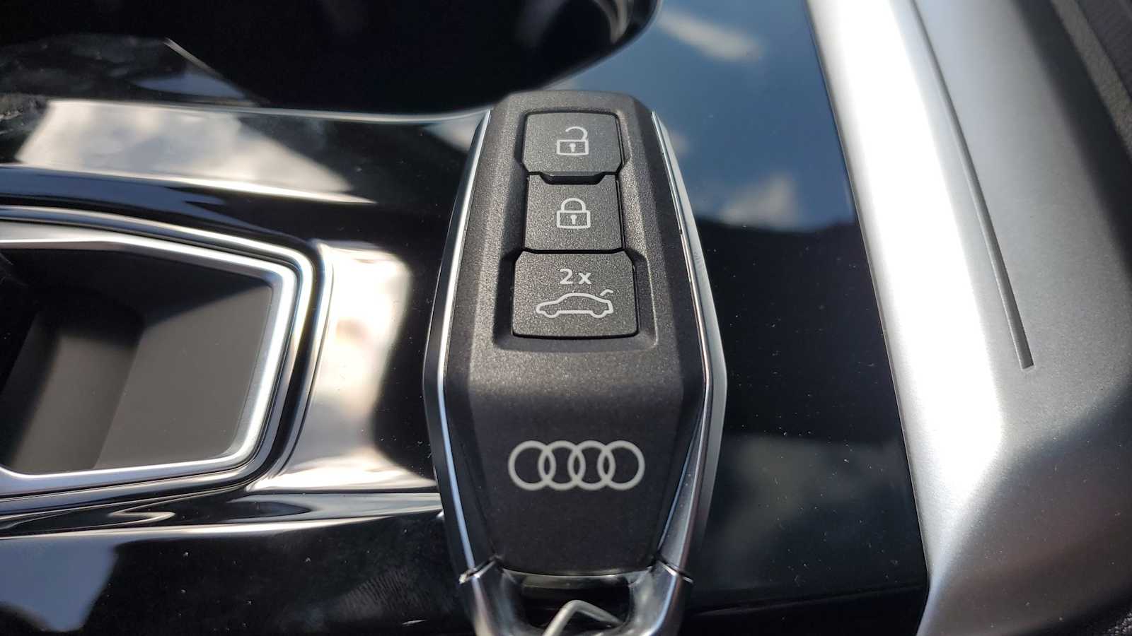 Thumbnail: 2026 Audi Q5 - 36