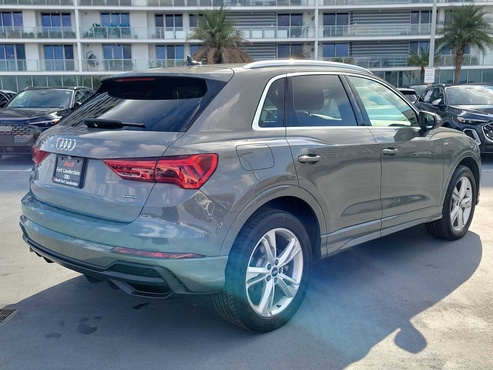 Thumbnail: 2021 Audi Q3 - 6