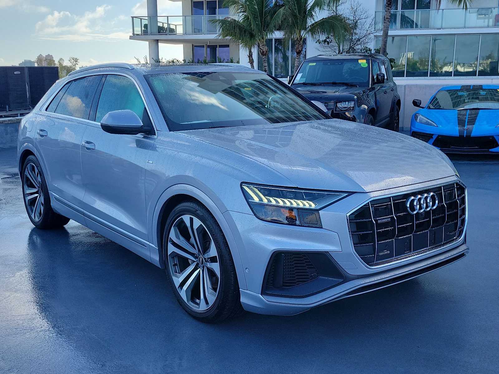 Thumbnail: 2022 Audi Q8 - 8