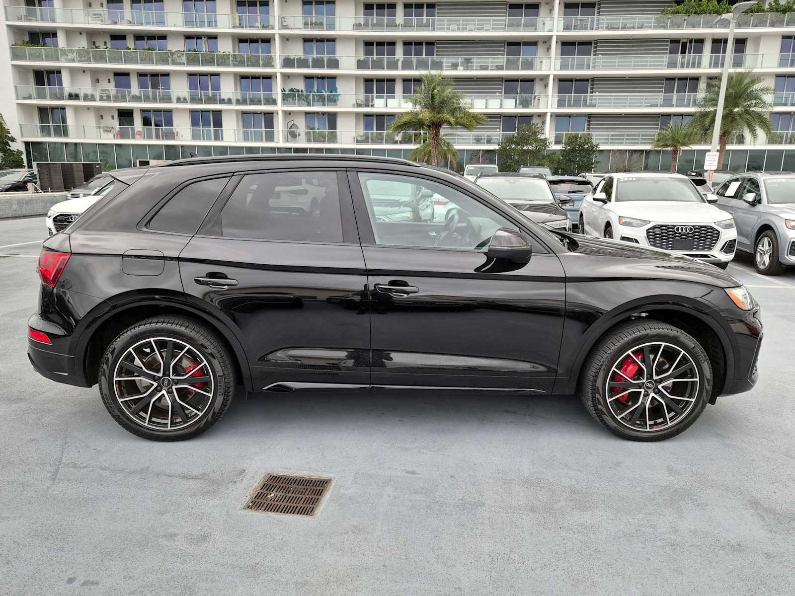 Thumbnail: 2025 Audi SQ5 - 7