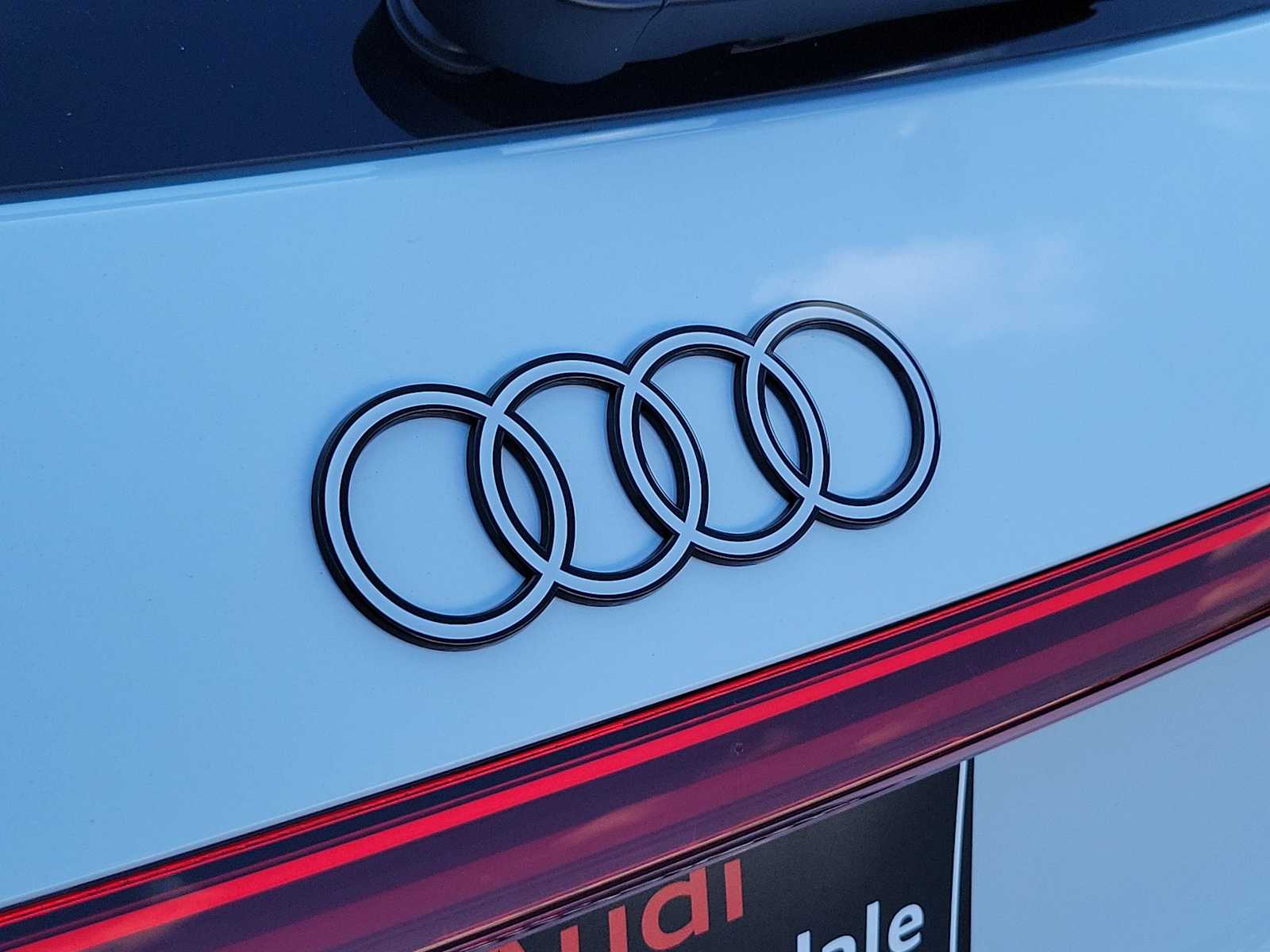 Thumbnail: 2025 Audi Q5 - 10