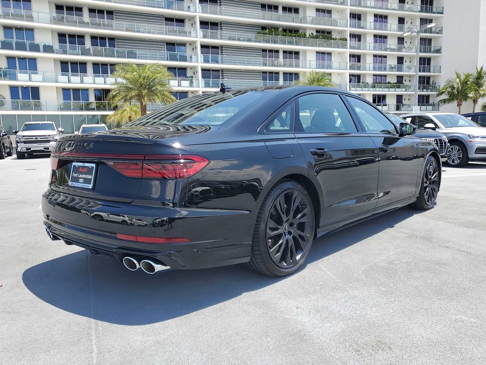 Thumbnail: 2025 Audi S8 - 6
