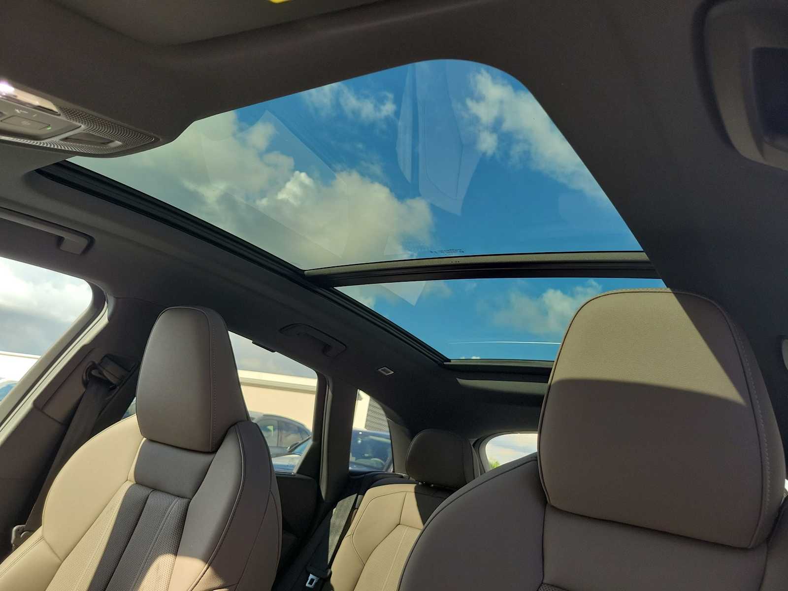 Thumbnail: 2025 Audi Q5 - 18