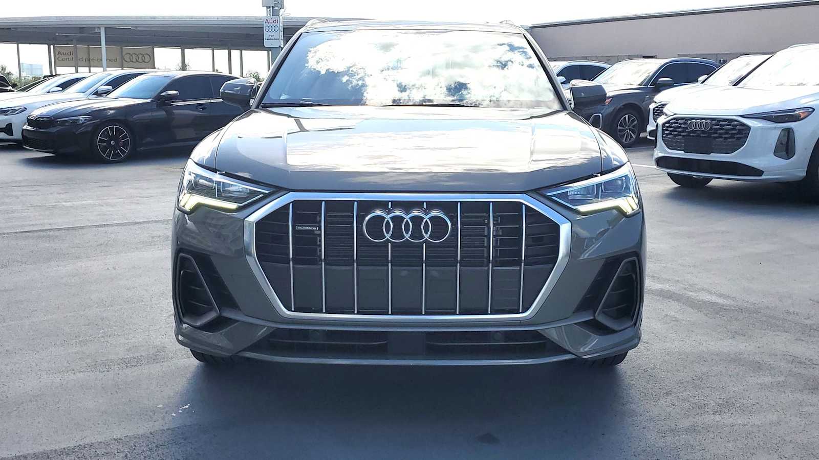 Thumbnail: 2025 Audi Q3 - 9