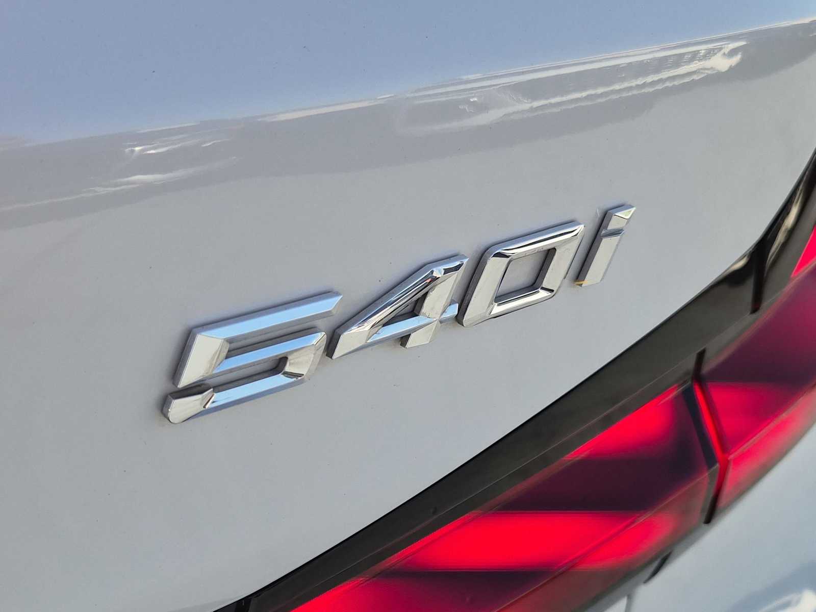 Thumbnail: 2023 BMW 5 Series - 11