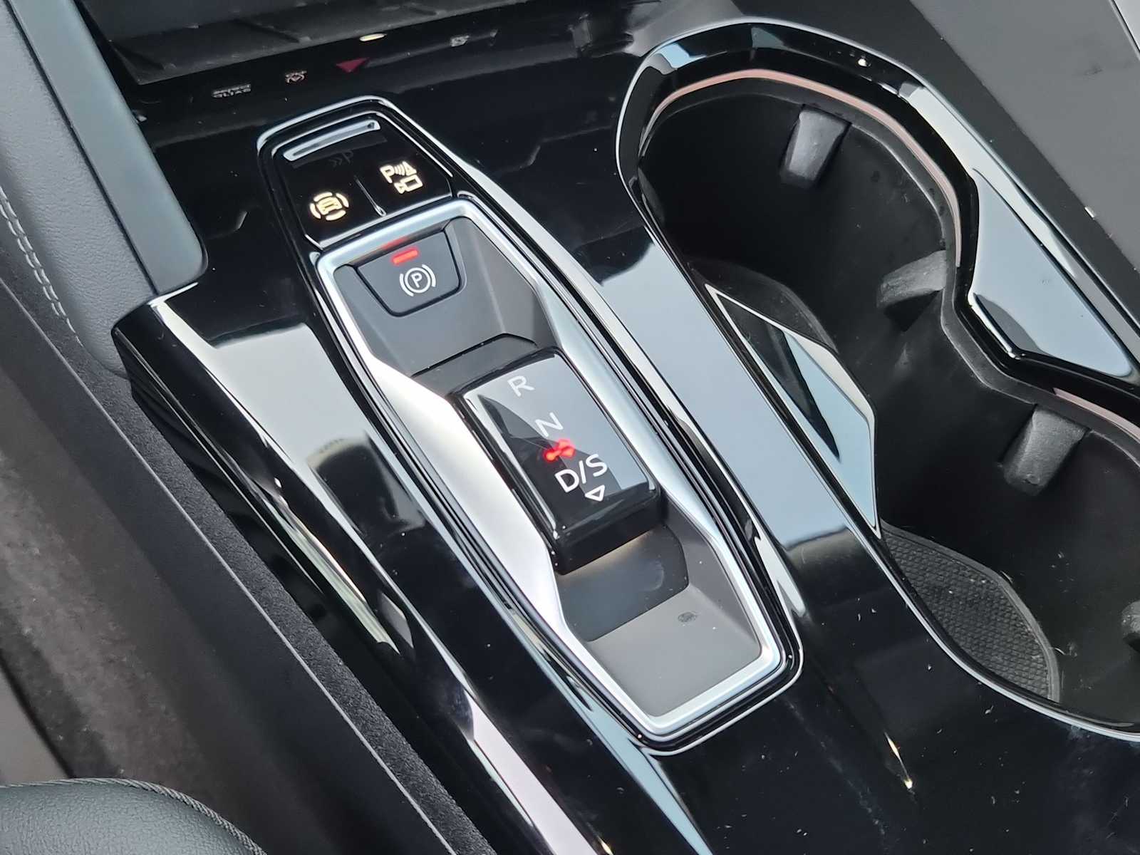 Thumbnail: 2025 Audi Q5 - 25