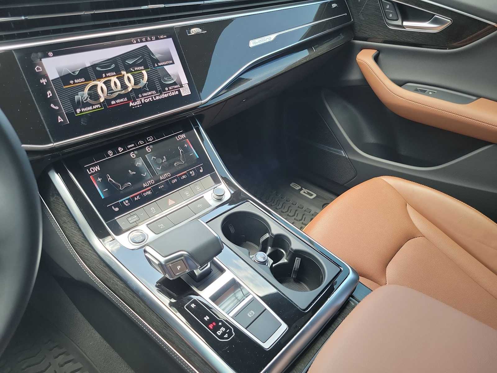 Thumbnail: 2023 Audi Q8 - 25