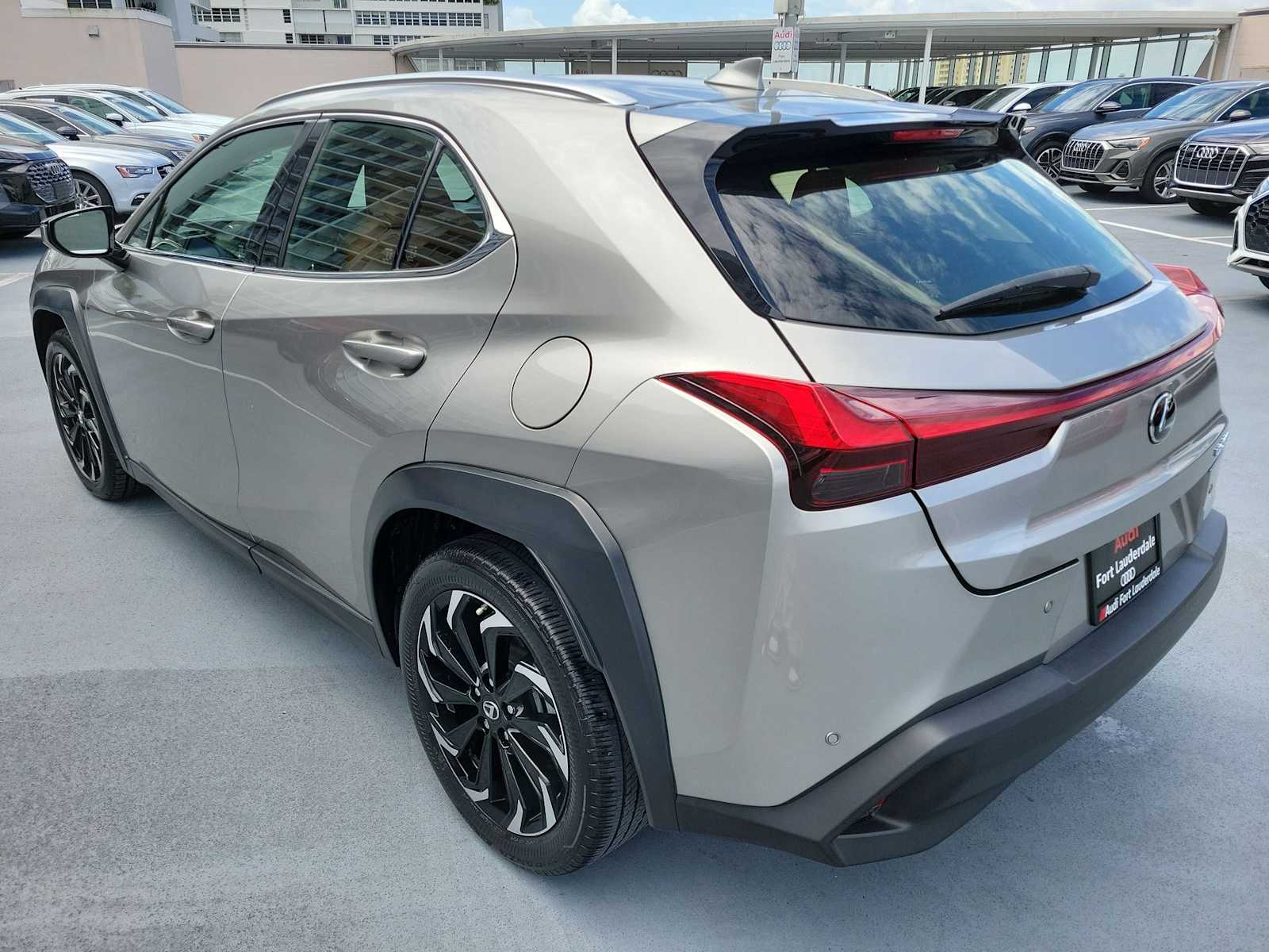 Thumbnail: 2021 Lexus UX - 4