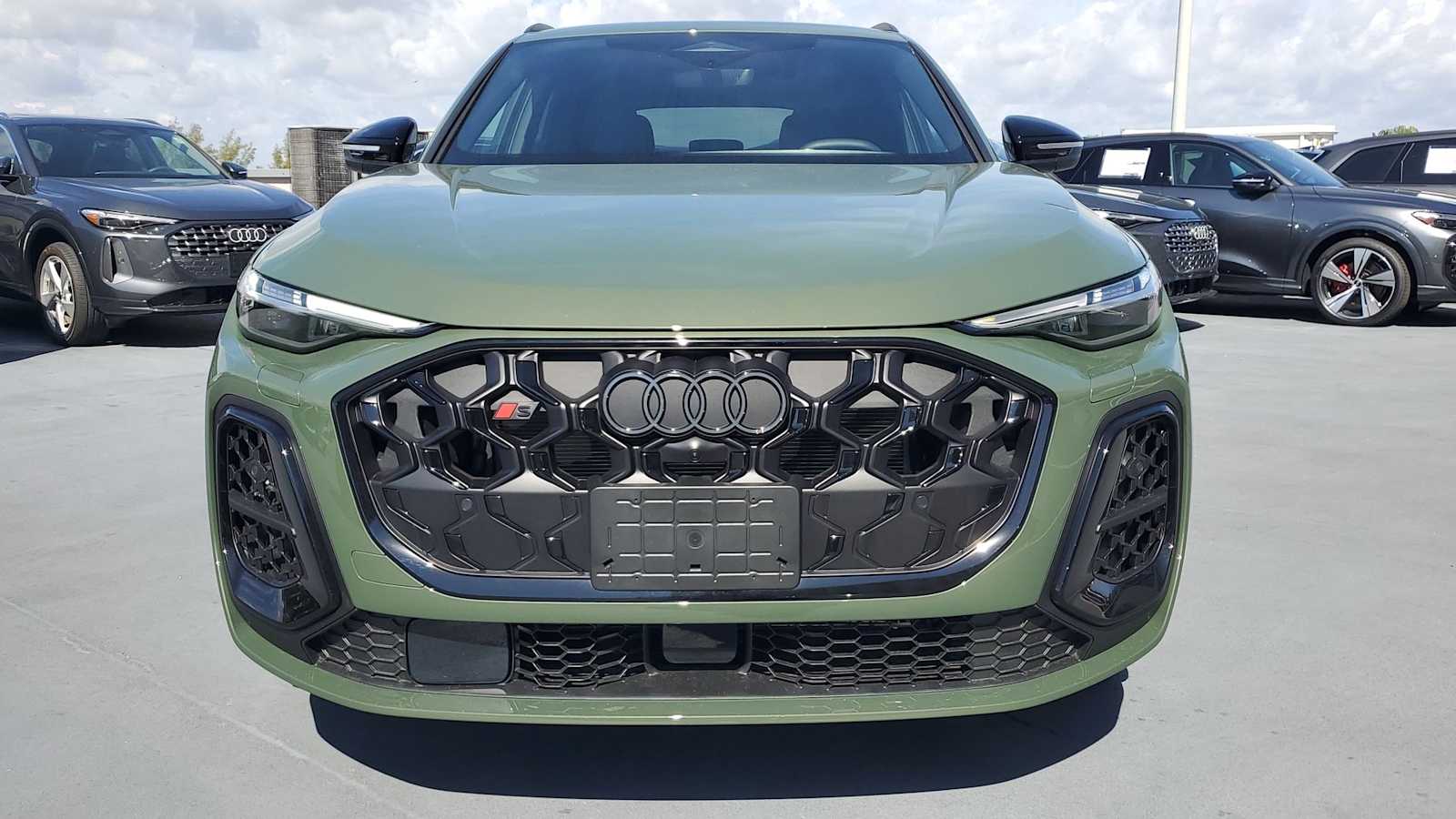 Thumbnail: 2025 Audi SQ5 - 9