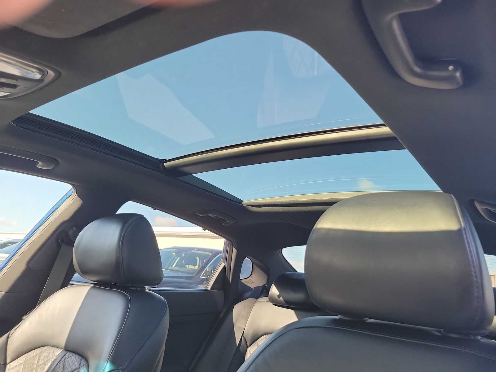 Thumbnail: 2017 Kia Optima - 18