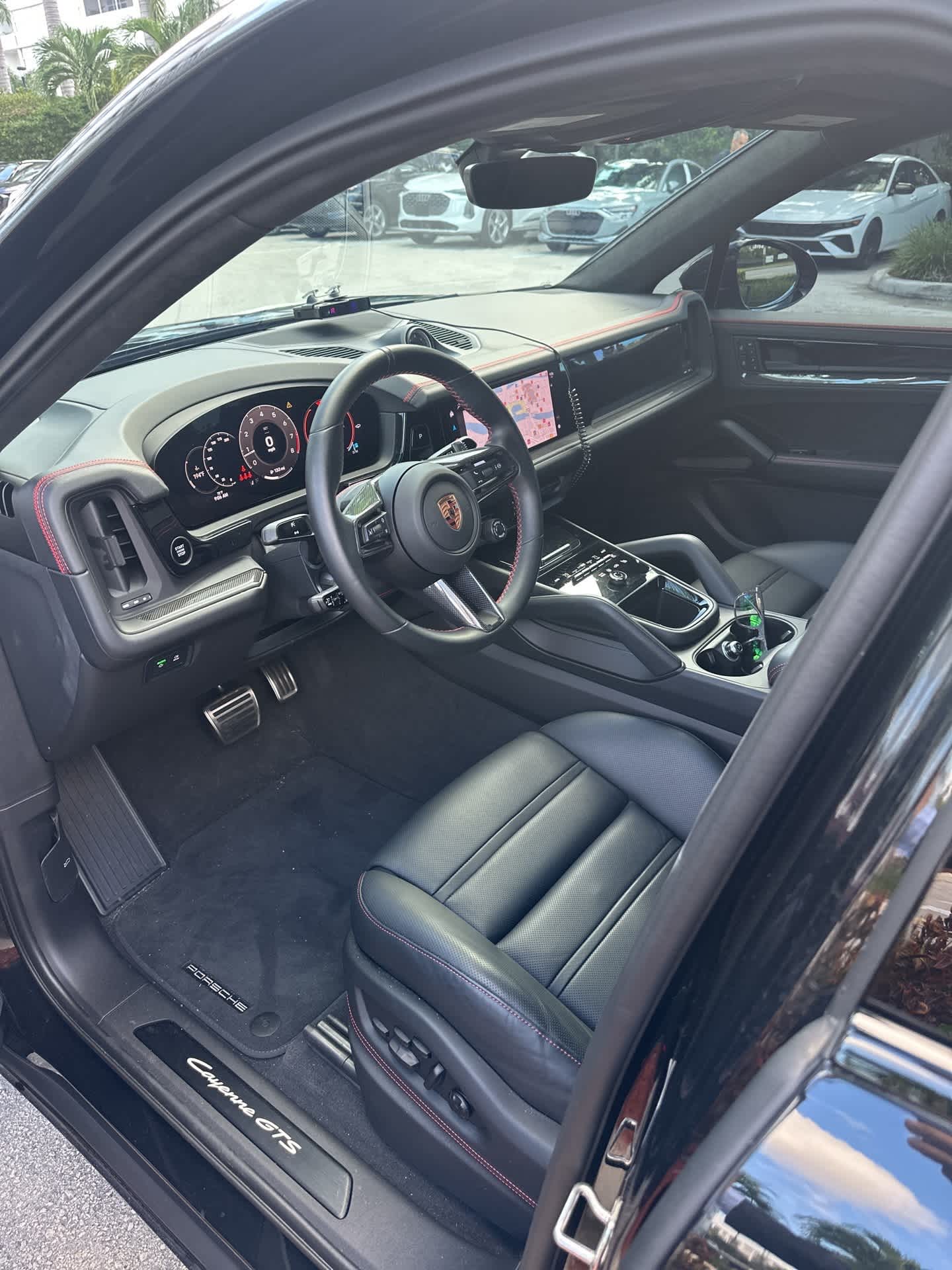 Thumbnail: 2025 Porsche Cayenne - 3