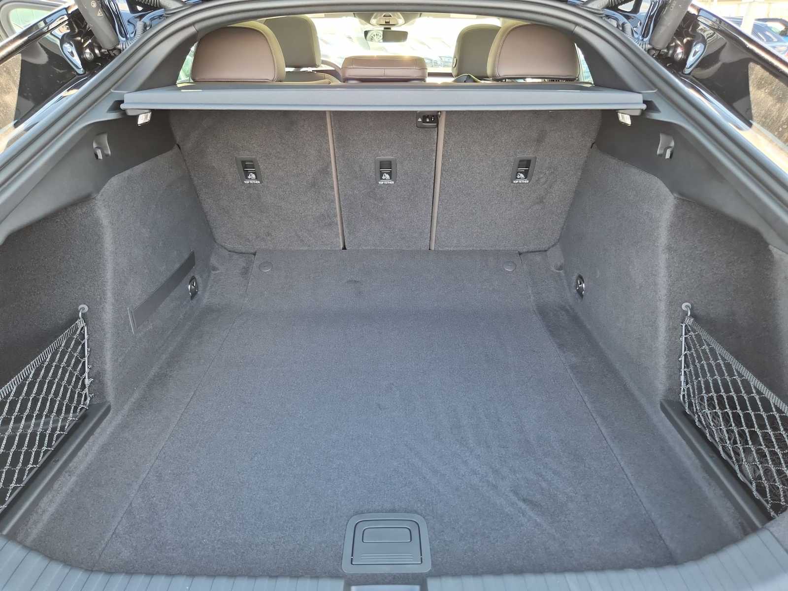 Thumbnail: 2025 Audi e-tron S - 26