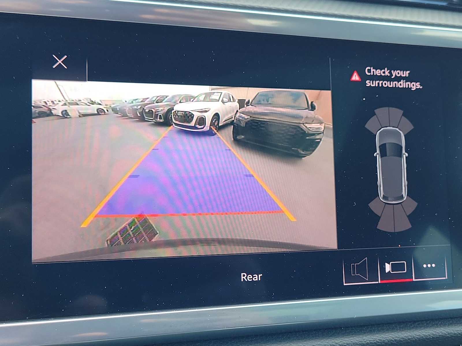 Thumbnail: 2021 Audi Q3 - 24