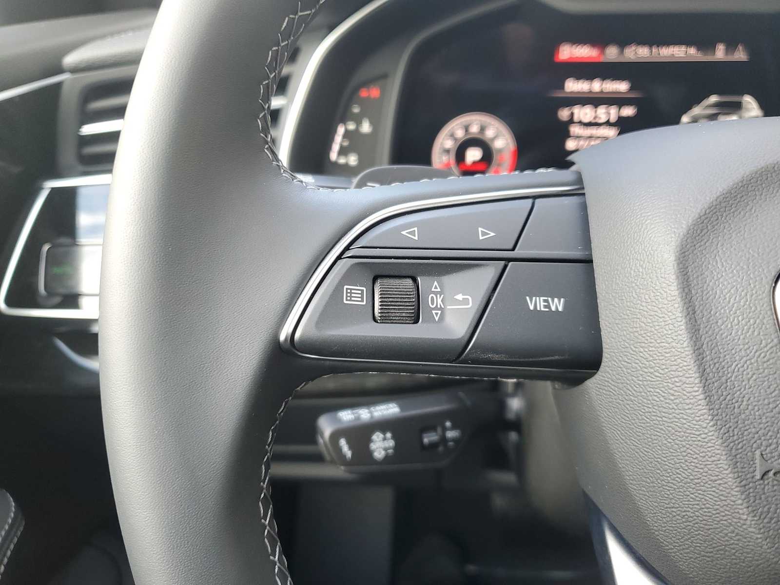 Thumbnail: 2025 Audi Q8 - 16