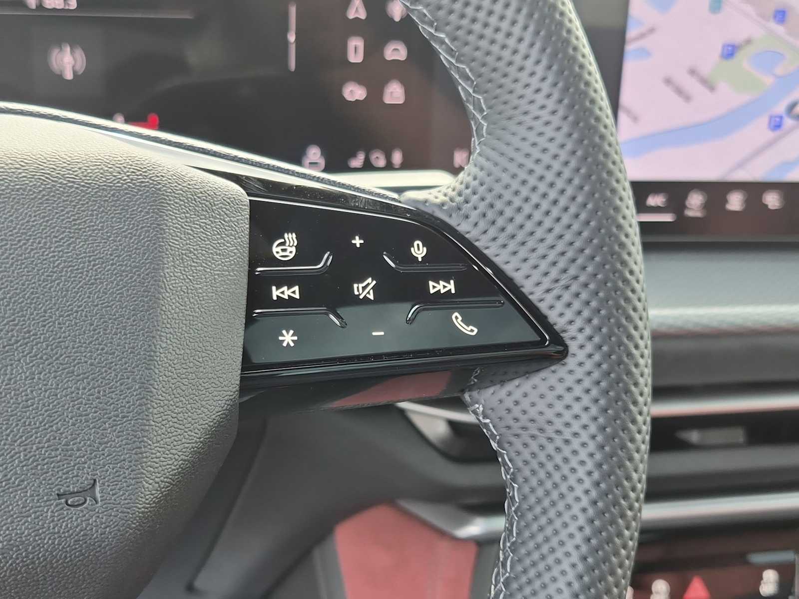 Thumbnail: 2025 Audi SQ5 - 22