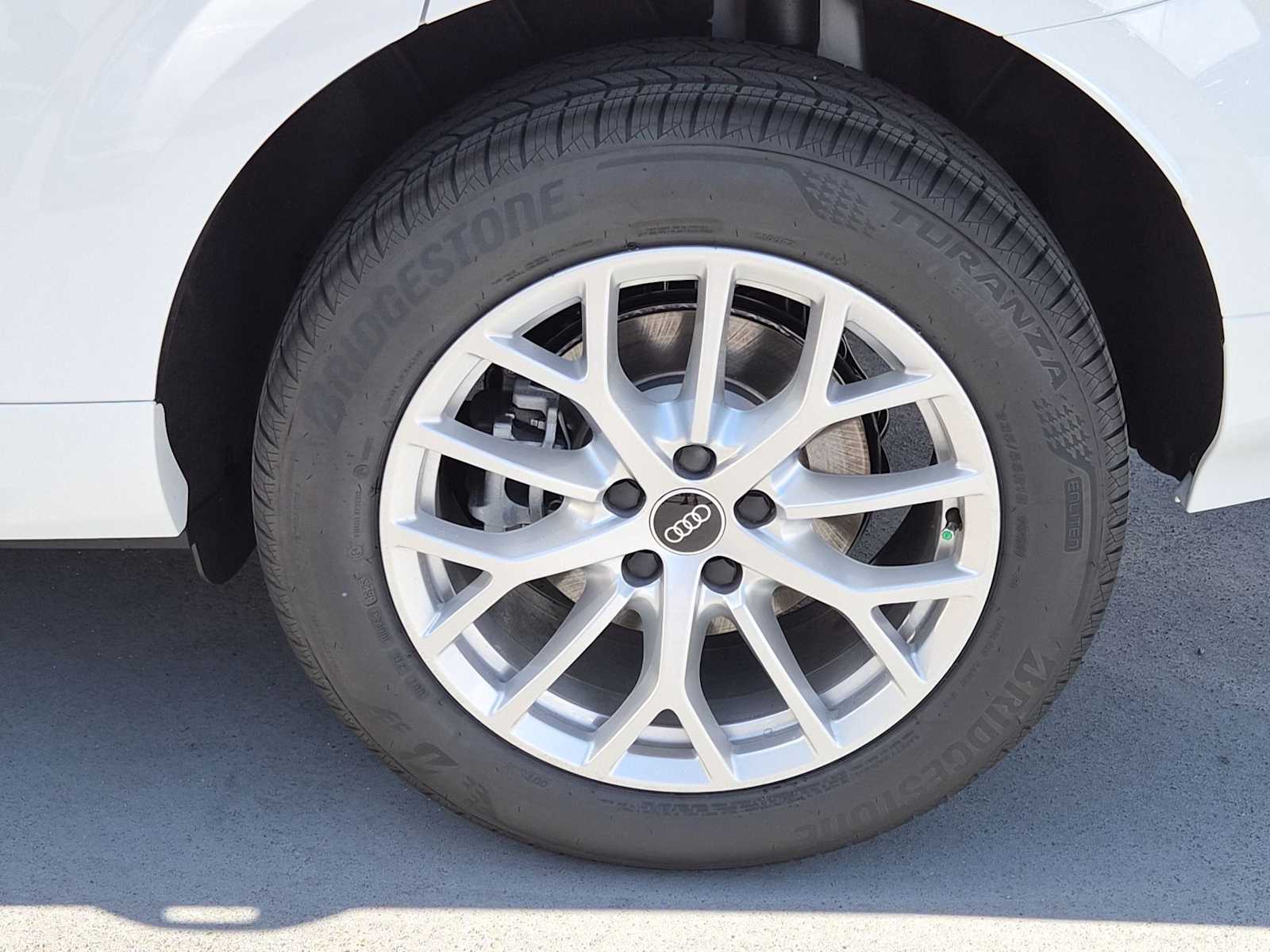 Thumbnail: 2026 Audi Q3 - 12