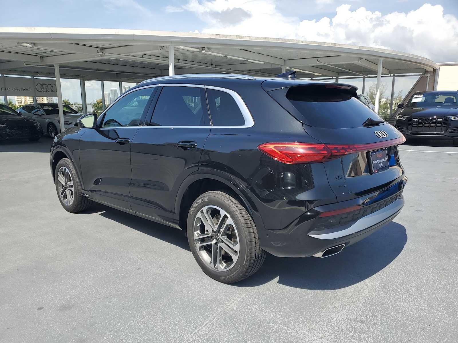 Thumbnail: 2025 Audi Q5 - 4