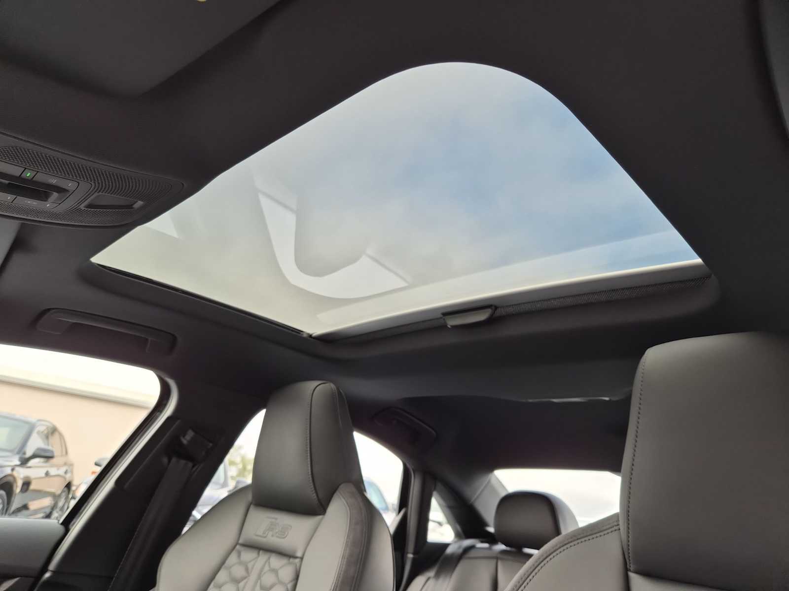 Thumbnail: 2026 Audi RS 3 - 18