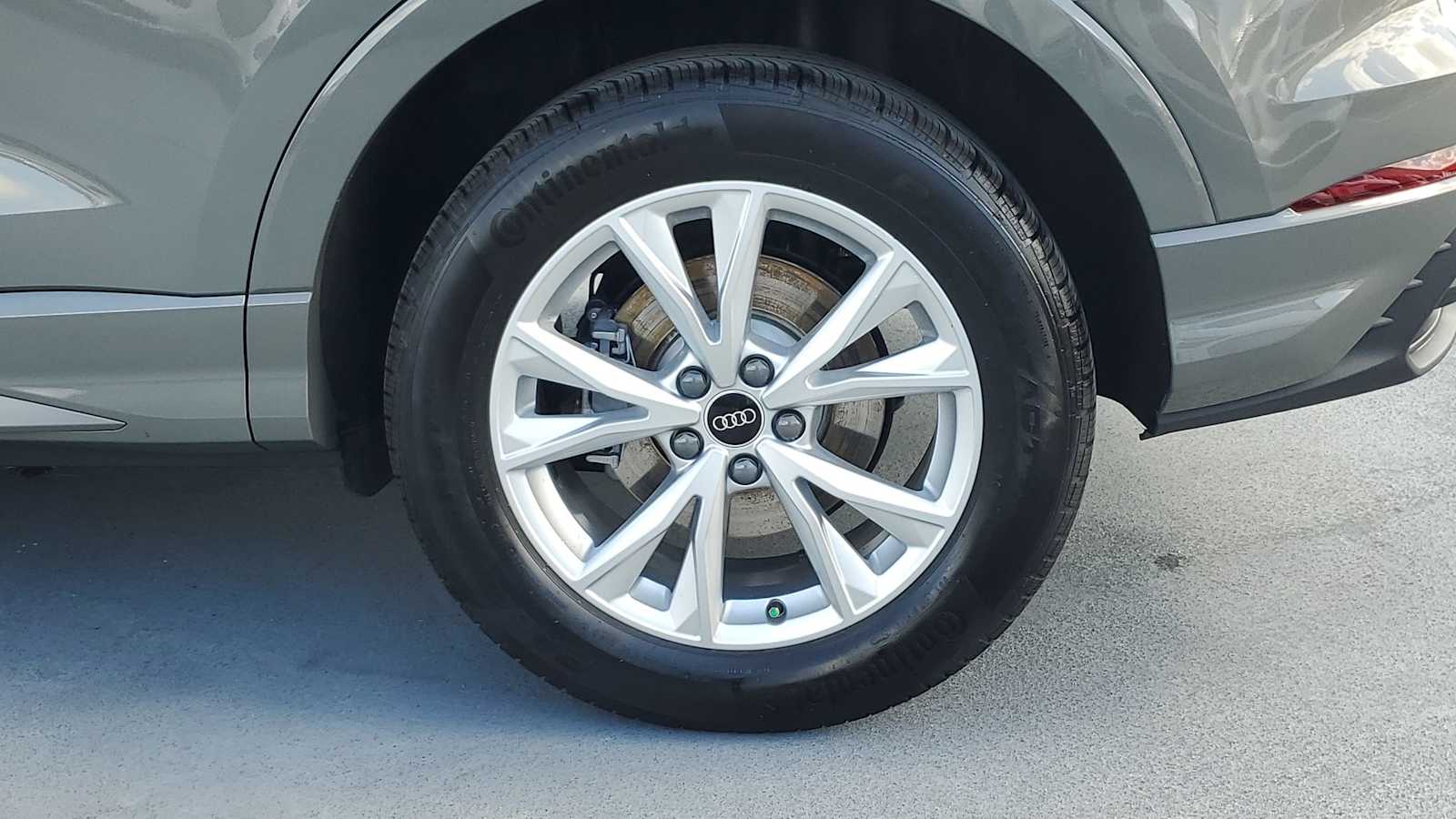 Thumbnail: 2025 Audi Q3 - 13