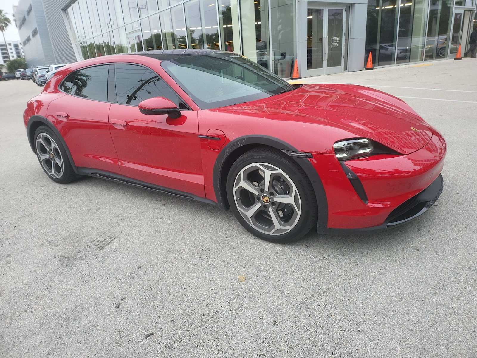 Thumbnail: 2021 Porsche Taycan - 2