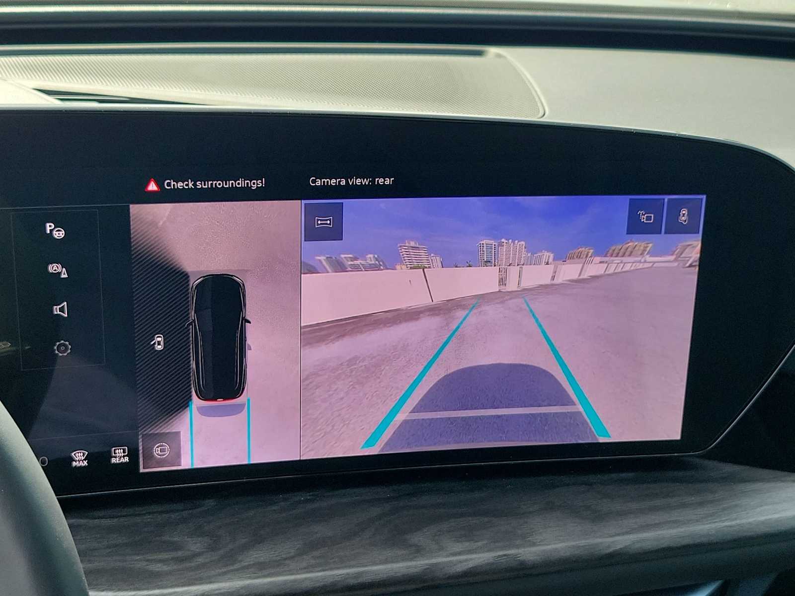 Thumbnail: 2025 Audi Q5 - 24