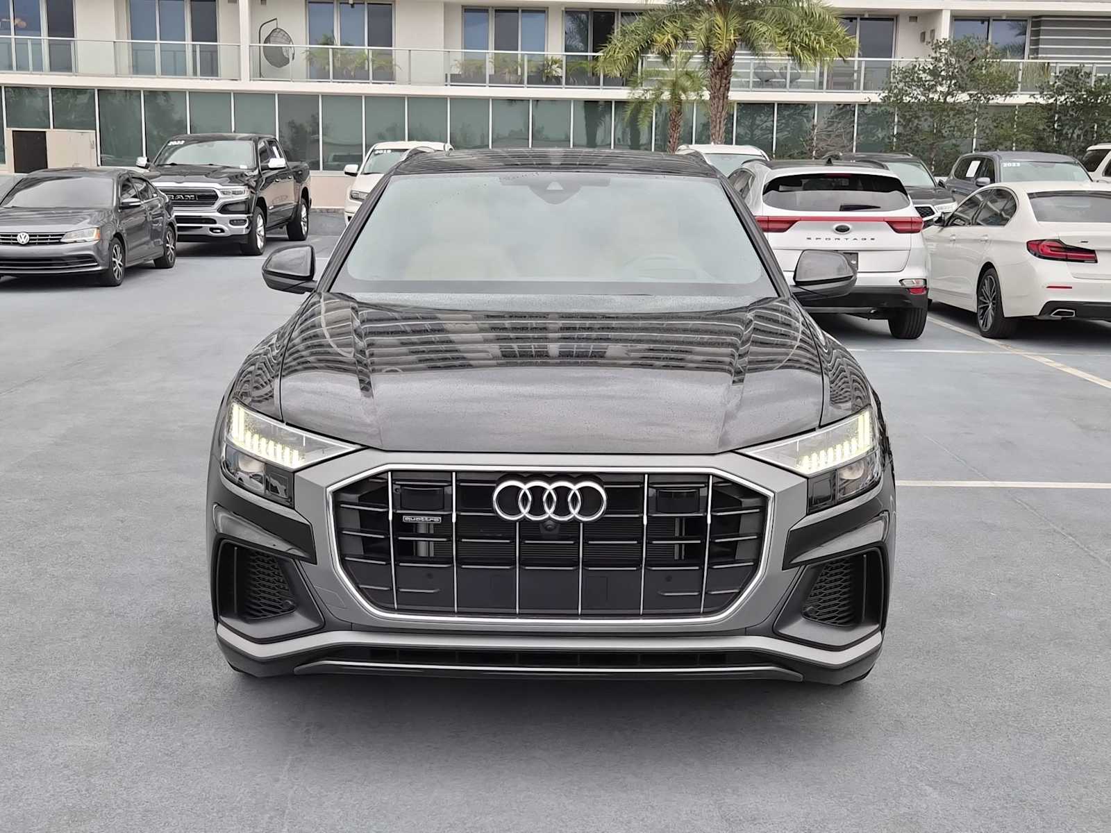 Thumbnail: 2023 Audi Q8 - 9