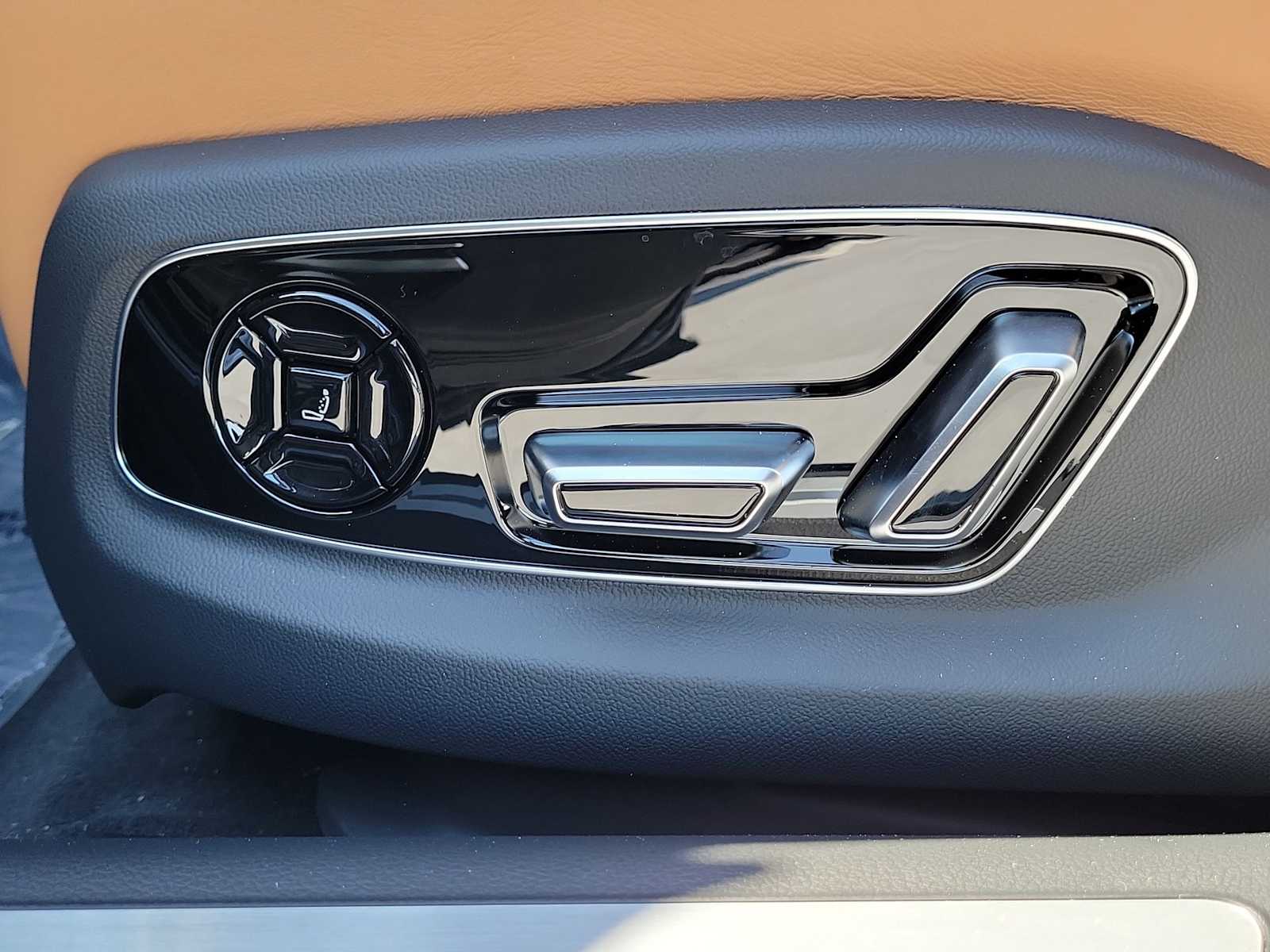 Thumbnail: 2026 Audi S8 - 16