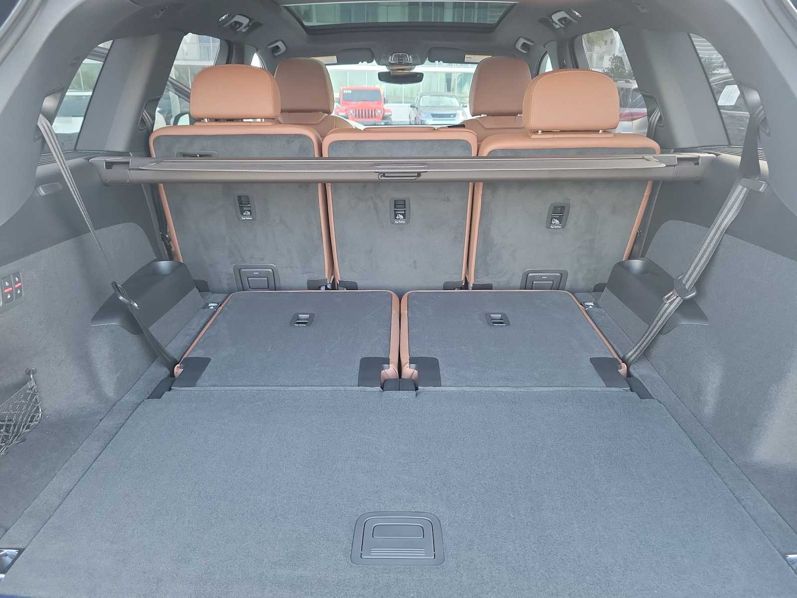 Thumbnail: 2026 Audi Q7 - 26