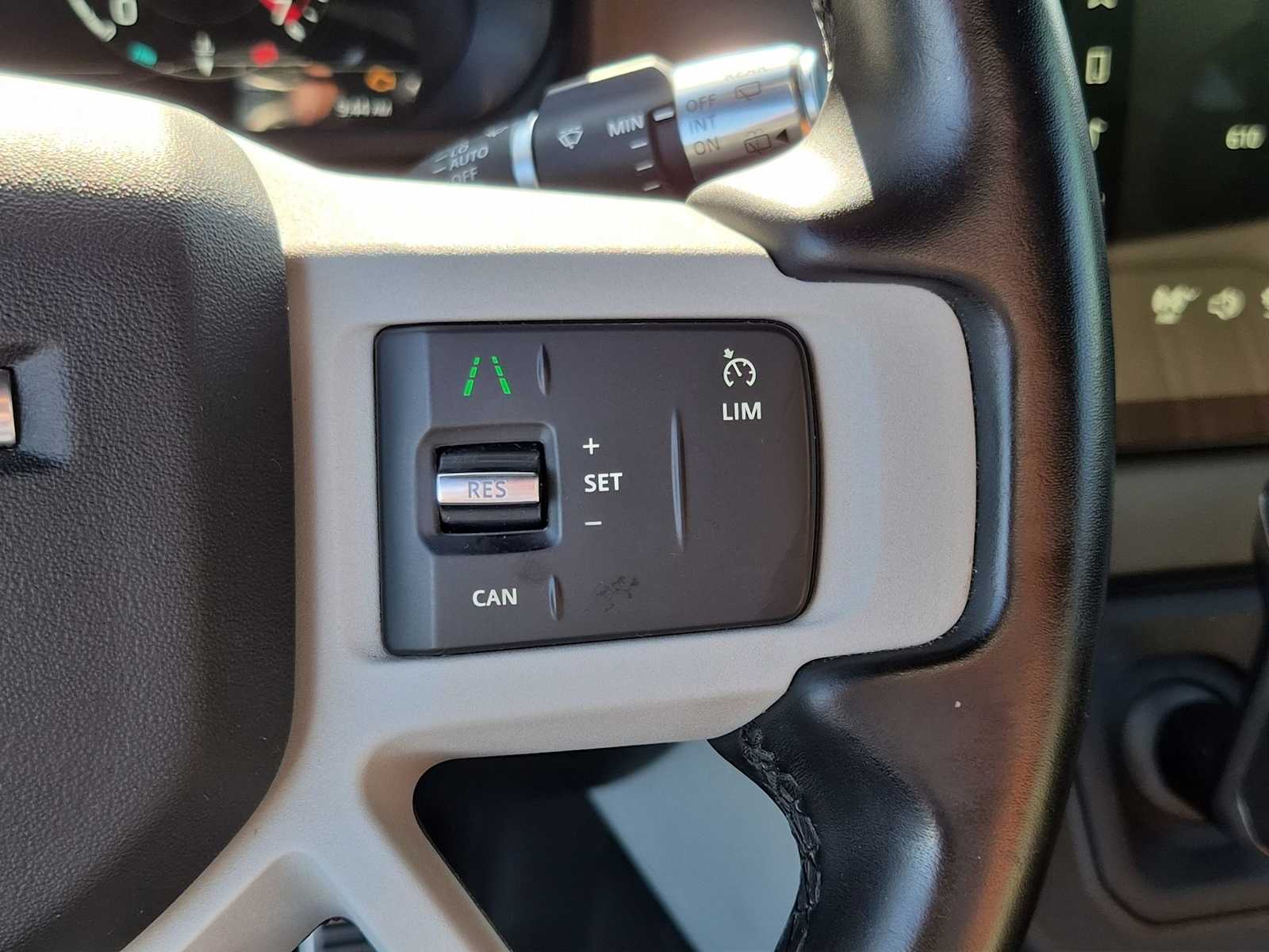 Thumbnail: 2022 Land Rover Defender - 20