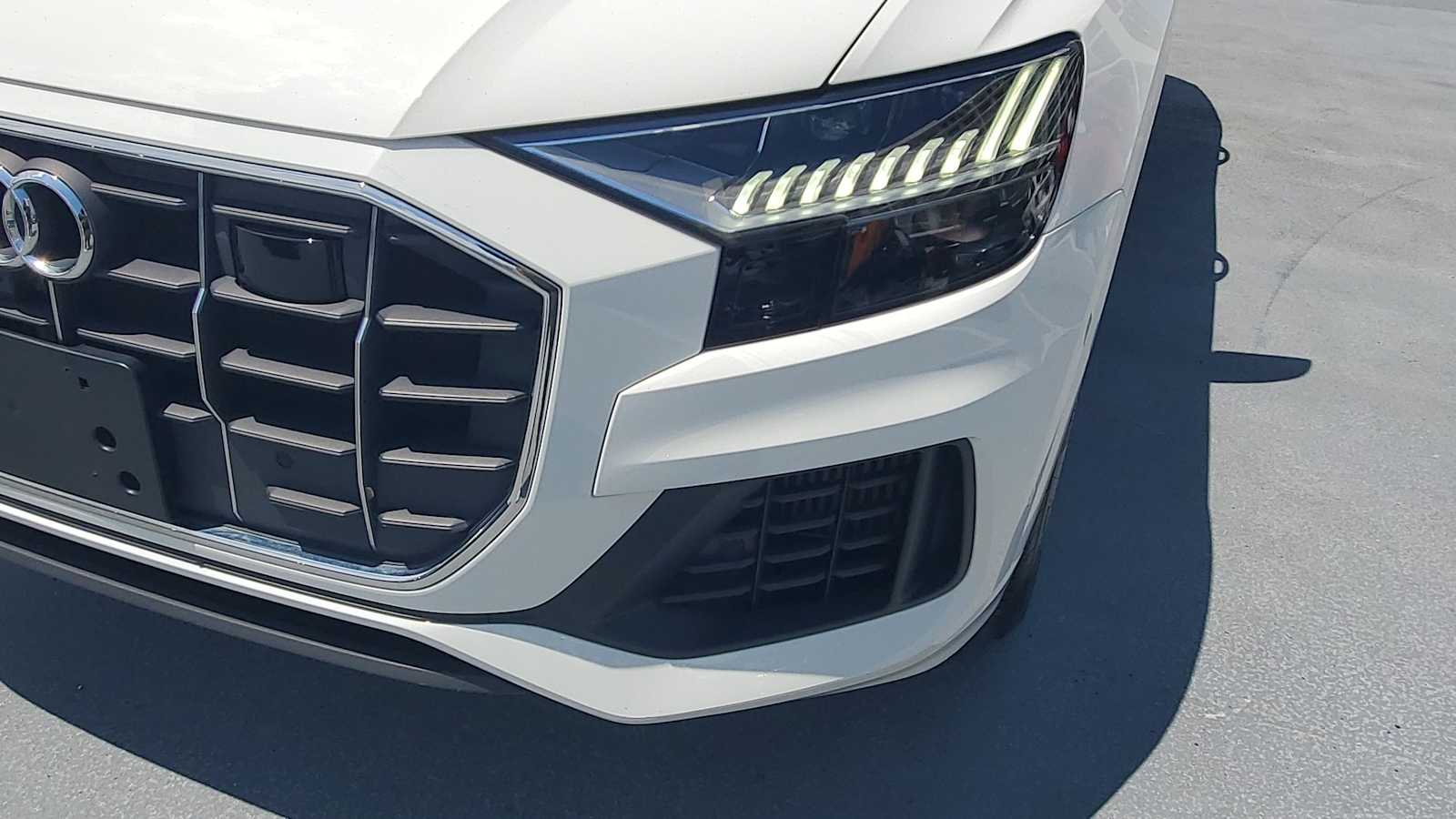 Thumbnail: 2023 Audi Q8 - 10