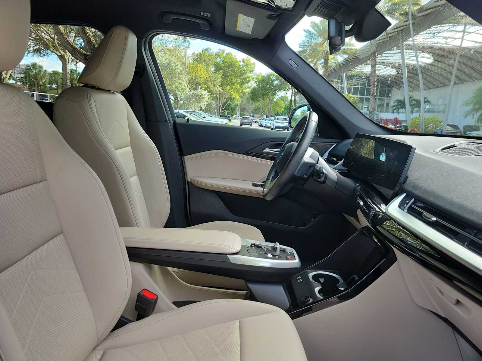 Thumbnail: 2023 BMW X1 - 14